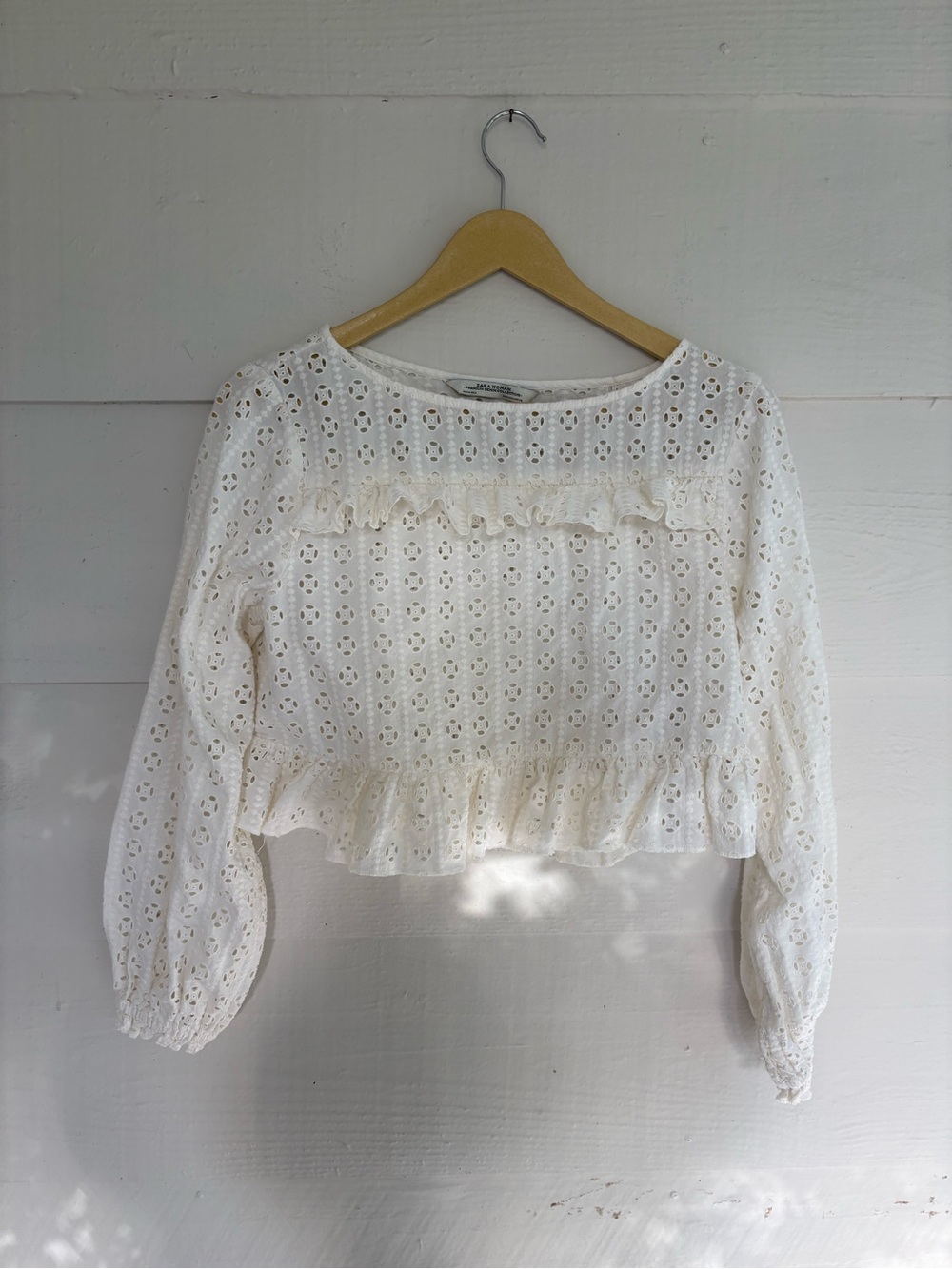Zara Woman Premium Denim White Eyelet Ruffle Crop Blouse Size Medium Cottagecore